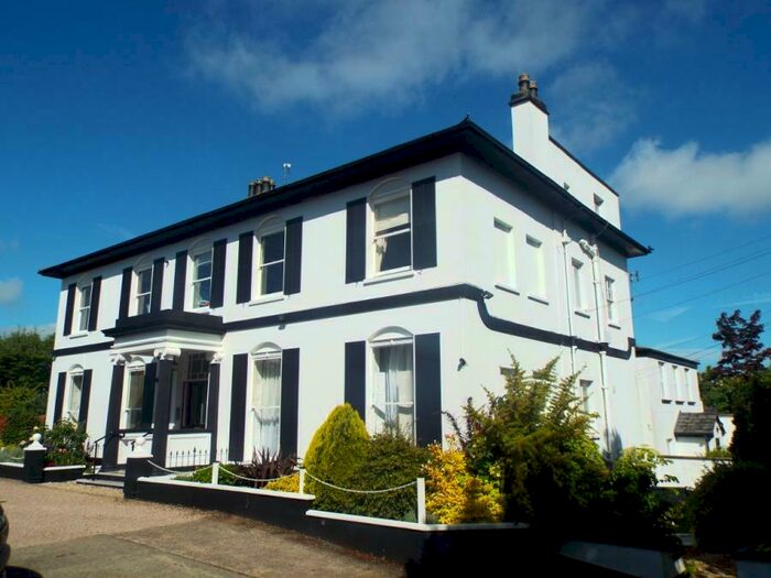 1 Bedroom Flat To Rent In Glenure Court, Charlton Kings, GL53