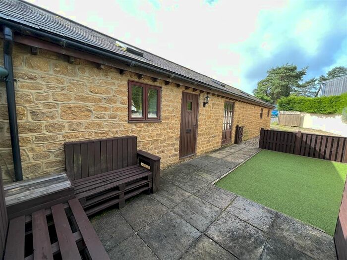 2 Bedroom Semi-Detached Bungalow To Rent In Honeycombe Farm, Broadwindsor, Beaminster, DT8
