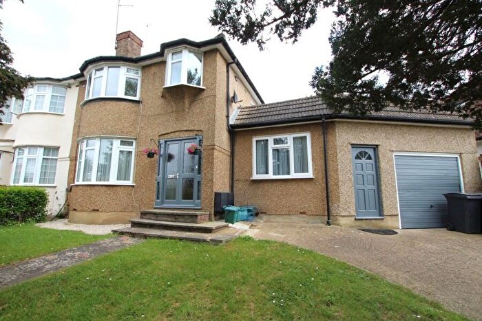 1 Bedroom Maisonette To Rent In The Avenue, Wembley, HA9