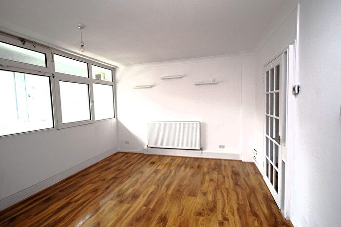 4 Bedroom Maisonette To Rent In Ryefield Path, London, SW15