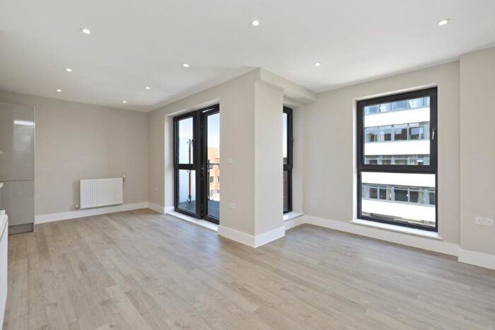 1 Bedroom Flat To Rent In Nether Street, Finchley Central, N3