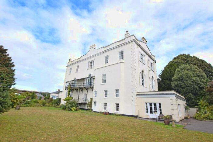 5 Bedroom Apartment To Rent In The Retreat Drive, Exeter, Devon, EX3