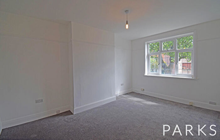 2 Bedroom Apartment To Rent In Davigdor Court, Davigdor Road, Hove, East Sussex, BN3
