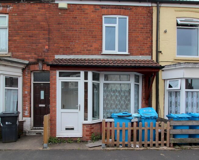 2 Bedroom Terraced House To Rent In Alaska Street, Hull, Yorkshire, HU8