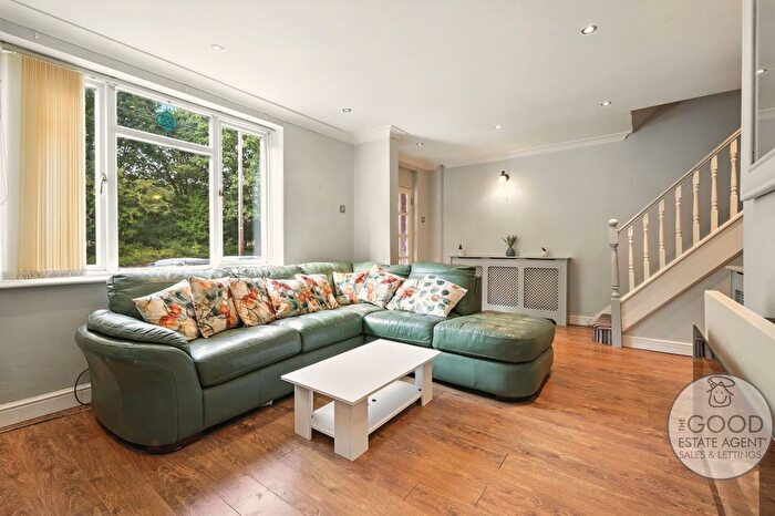 3 Bedroom Terraced House For Sale In Englands Lane, Loughton, IG10