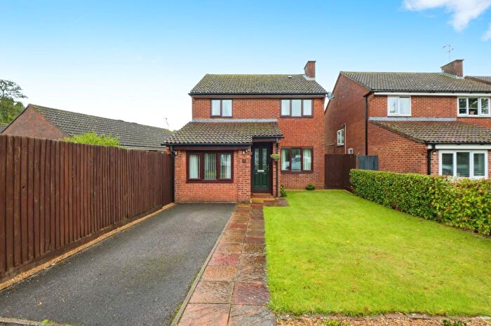 3 Bedroom Detached House For Sale In Canal Close, Romsey, Hampshire, SO51