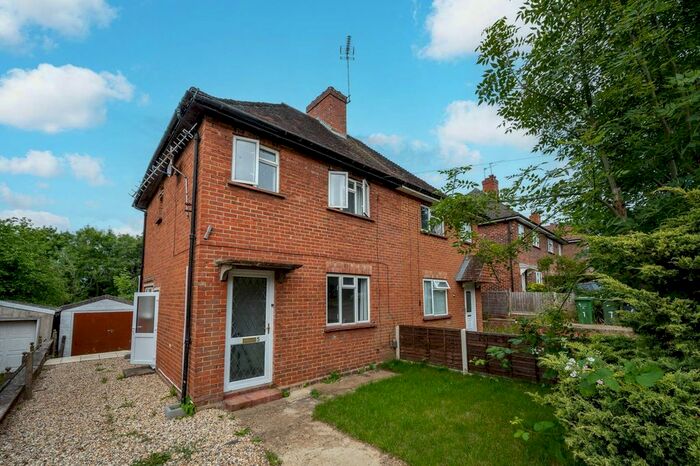 4 Bedroom Semi-Detached House To Rent In Hillcrest Road, Westborough, Guildford, GU2