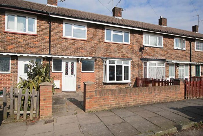 3 Bedroom House To Rent In Findon Road, Ifield, RH11