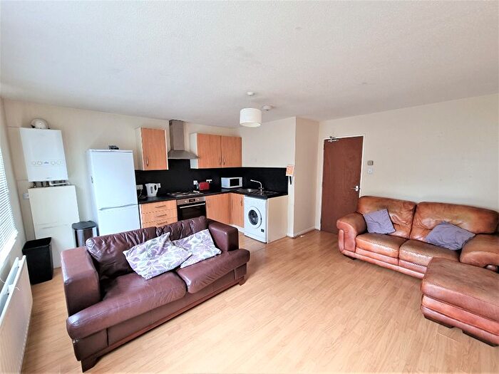 3 Bedroom Flat To Rent In Linksfield Gardens, Old Aberdeen, Aberdeen, AB24