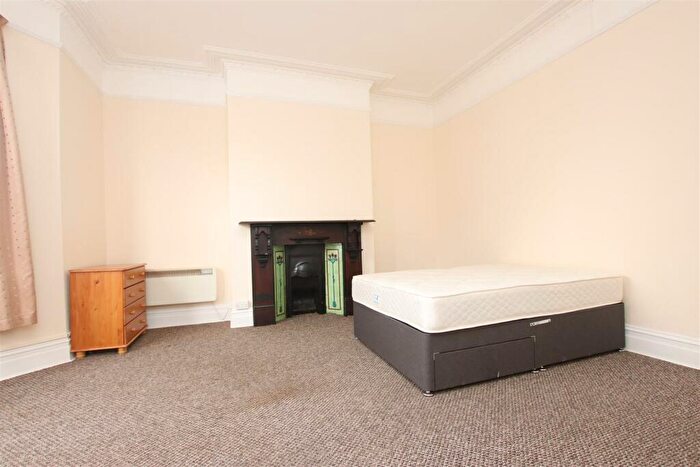 Flat To Rent In Newbridge Road, Bath, BA1