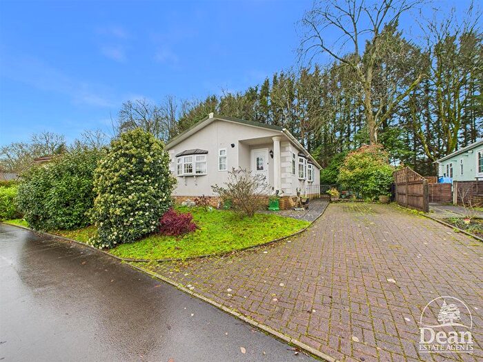 2 Bedroom Park Home For Sale In Clanna, Alvington, Lydney, GL15