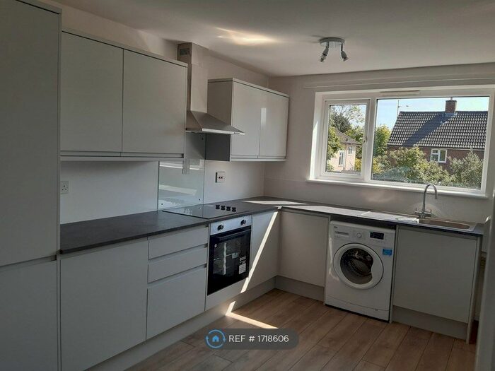 2 Bedroom Maisonette To Rent In Howard Road, Cambridge, CB5