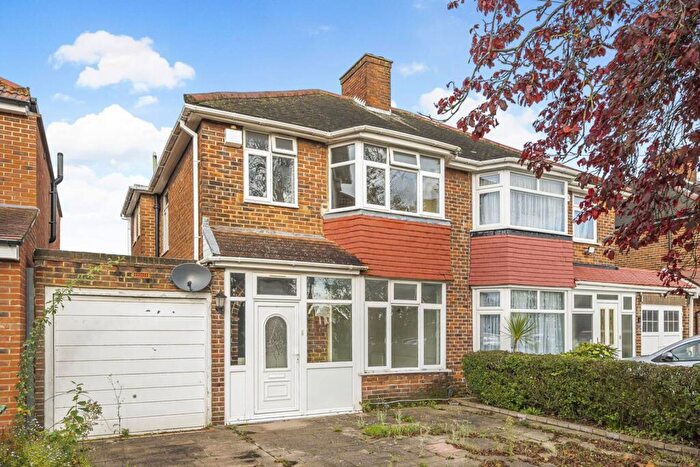 3 Bedroom Semi Detached House For Sale In Melrose Gardens, Edgware, HA8