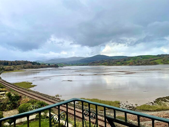 2 Bedroom Apartment To Rent In Benarth Court, Llanrwst Road, LL28