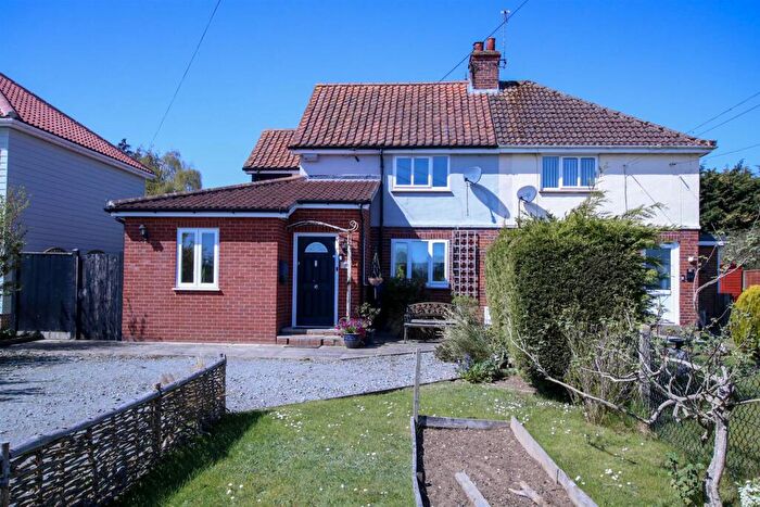 4 Bedroom Semi Detached House To Rent In Wangford, NR34