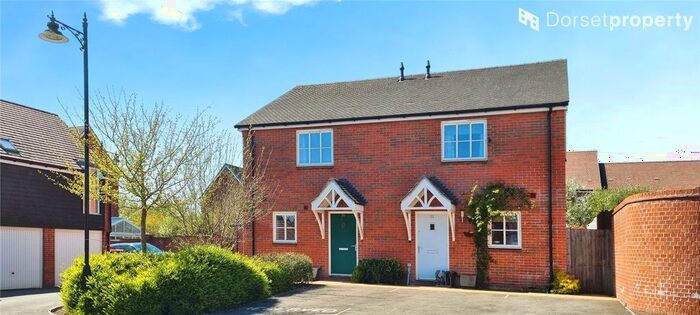 2 Bedroom End Of Terrace House To Rent In Allen Road, Shaftesbury, Dorset, SP7