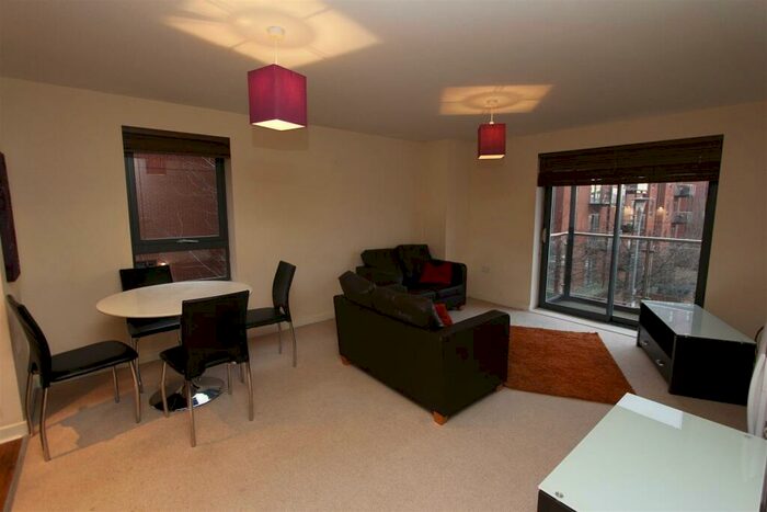 2 Bedroom Flat To Rent In Bouverie Court, Leeds, LS9