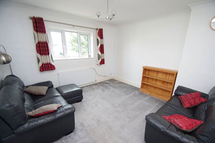 1 Bedroom Flat To Rent In Breakspeare Close, Watford, WD24