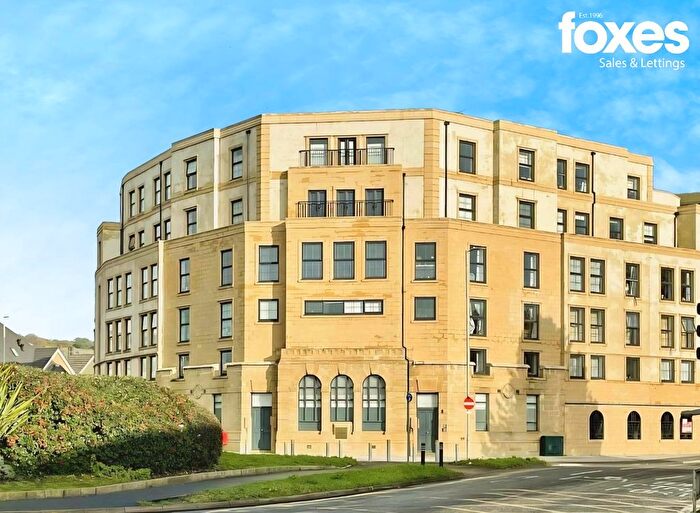 2 Bedroom Flat For Sale In The Cosmopolitan, - Commercial Road, Poole, Dorset, BH14