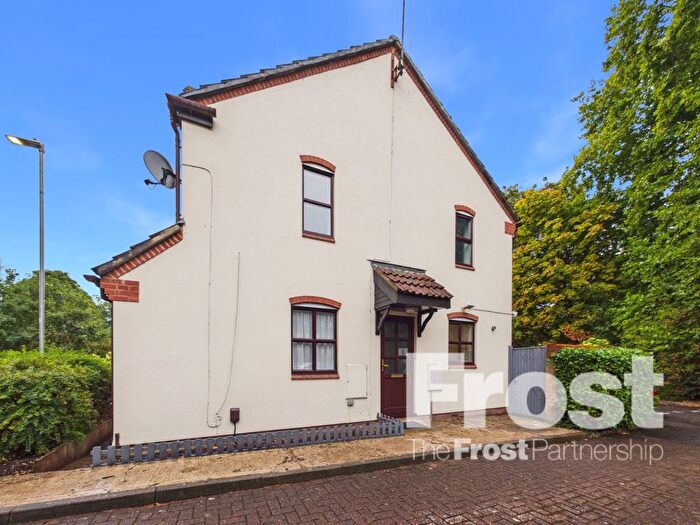 1 Bedroom End Terrace House To Rent In Pages Lane, Uxbridge, UB8