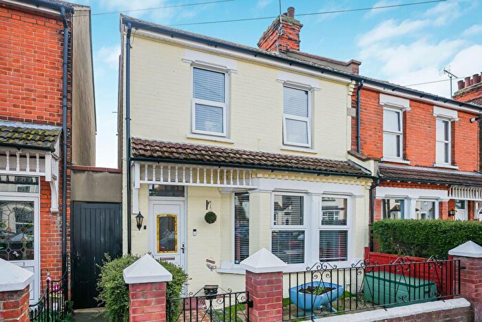 3 Bedroom Semi-Detached House For Sale In Trafalgar Road, Shoeburyness, SS3