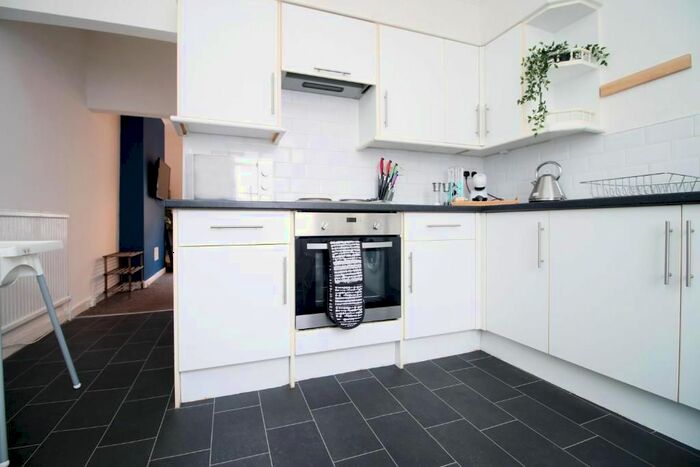 2 Bedroom Flat To Rent In Bath Buildings, Bristol, Somerset, BS6