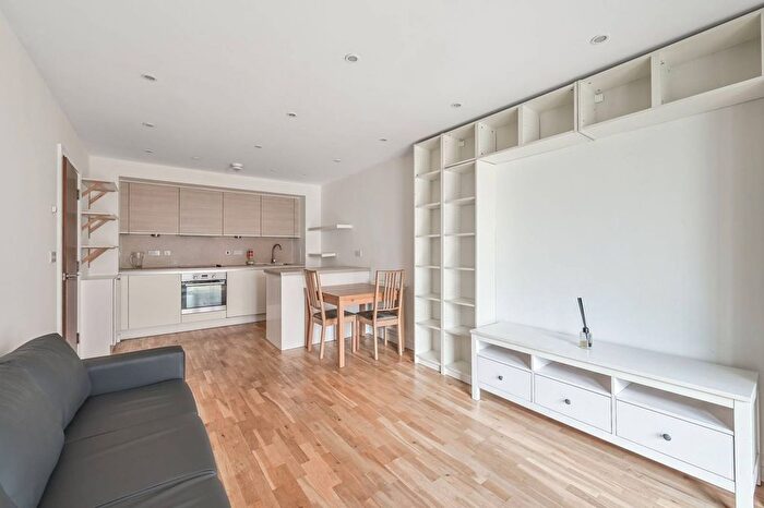 2 Bedroom Flat For Sale In Shearwater Drive, Hendon, London, NW9