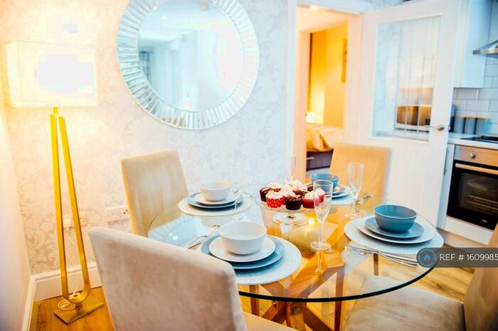 2 Bedroom Flat To Rent In Splott Rd, Cardiff, CF24