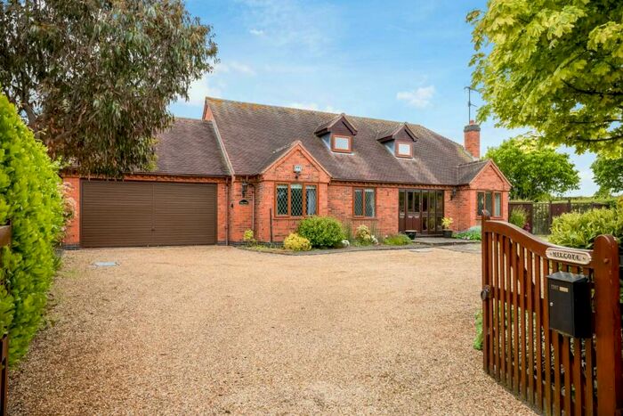 4 Bedroom Detached House For Sale In Long Marston Road, Welford On Avon, Stratford-upon-Avon, CV37