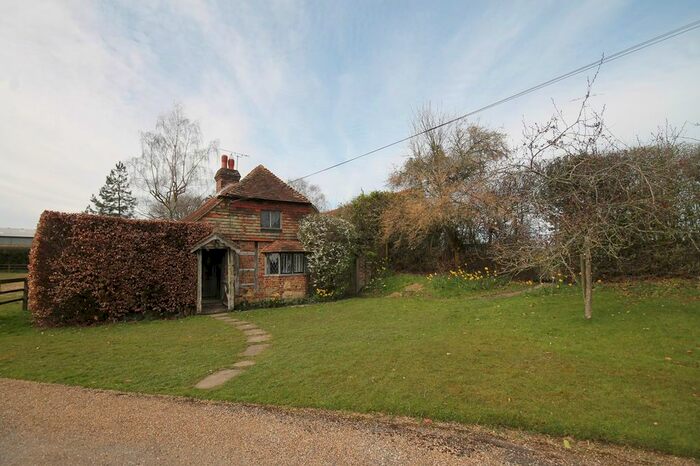 2 Bedroom Lodge To Rent In Beech Green Lane, Withyham, Hartfield, TN7