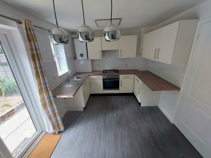 3 Bedroom Semi-Detached House To Rent In Ashwell Drive, Shirley, Solihull, B90