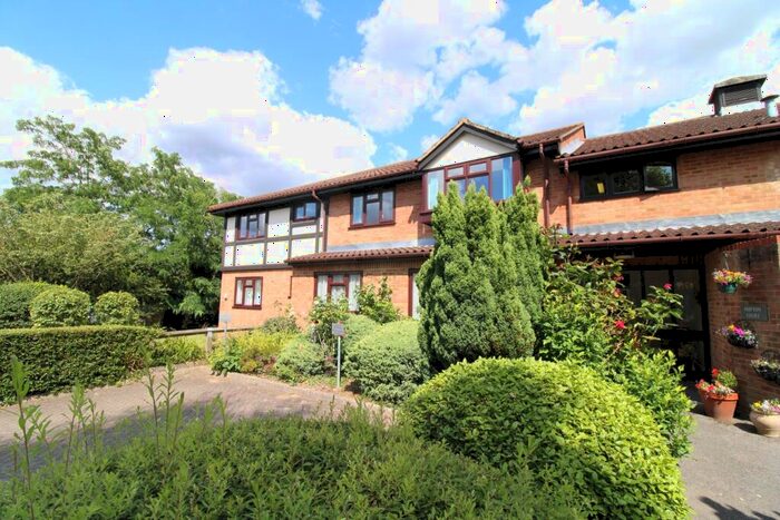 1 Bedroom Retirement Property For Sale In Forge Close, Hayes, Bromley, BR2