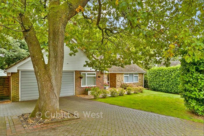 3 Bedroom Detached Bungalow For Sale In Birch Grove, Kingswood, Surrey, KT20