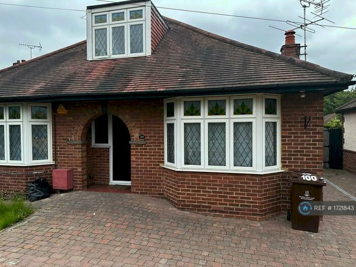 3 Bedroom Bungalow To Rent In Turner Road, Colchester, CO4