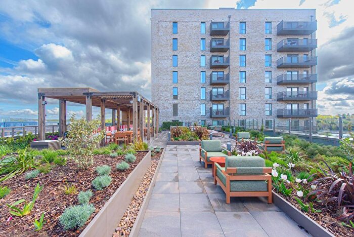 2 Bedroom Flat To Rent In The Draper, Colindale, London, NW9