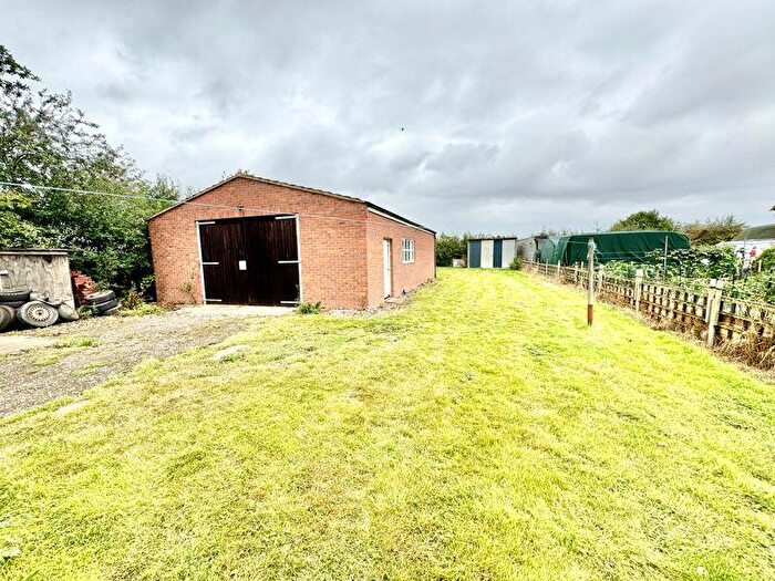 2 Bedroom Semi-Detached House For Sale In Sea Dyke Way, Marshchapel, DN36