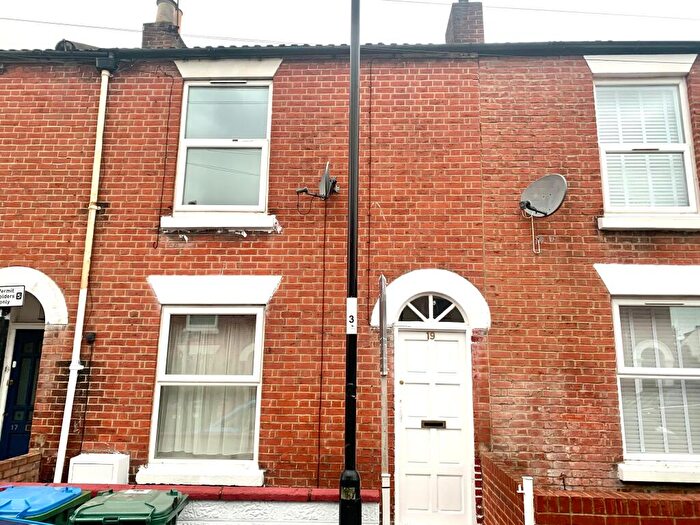 3 Bedroom House To Rent In Inner Avenue, Southampton, SO14