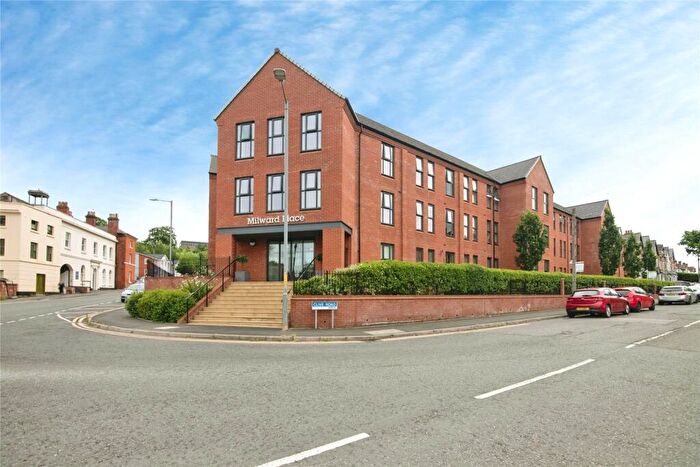 2 Bedroom Flat For Sale In Clive Road, Redditch, Worcestershire, B97