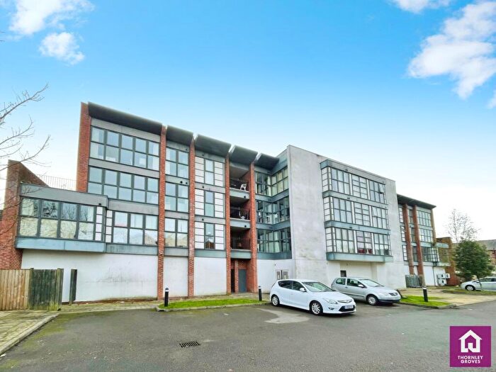 3 Bedroom Flat For Sale In Claremont Road, Rusholme, Greater Manchester, M14