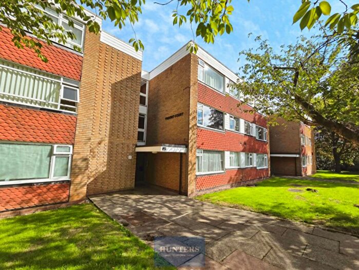 Studio To Rent In Savoy Close, Birmingham, B32