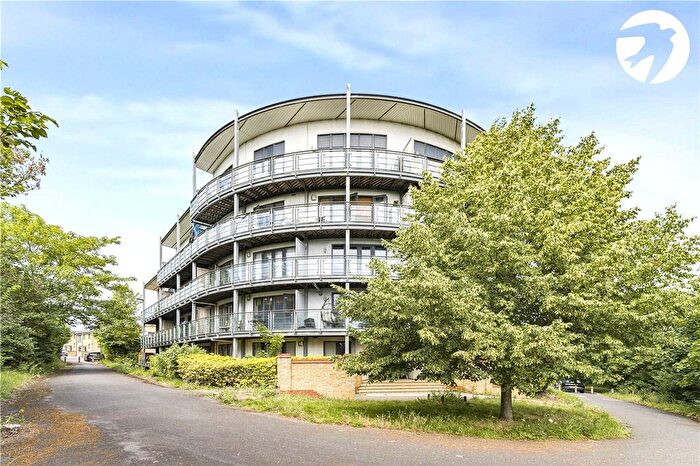 2 Bedroom Flat For Sale In Vantage Point, Fieldfare Lane, Greenhithe, Kent, DA9