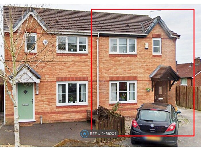 3 Bedroom Semi Detached House To Rent In Wildbrook Grove, Manchester, M38