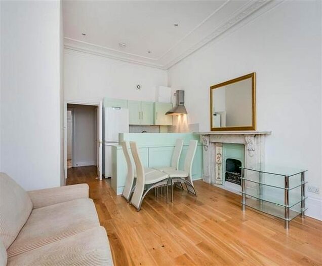 2 Bedroom Flat To Rent In Coleherne Road, London, SW10