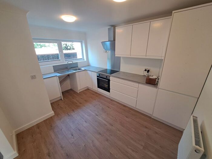 2 Bedroom Maisonette To Rent In Nashe House, Fareham, PO15