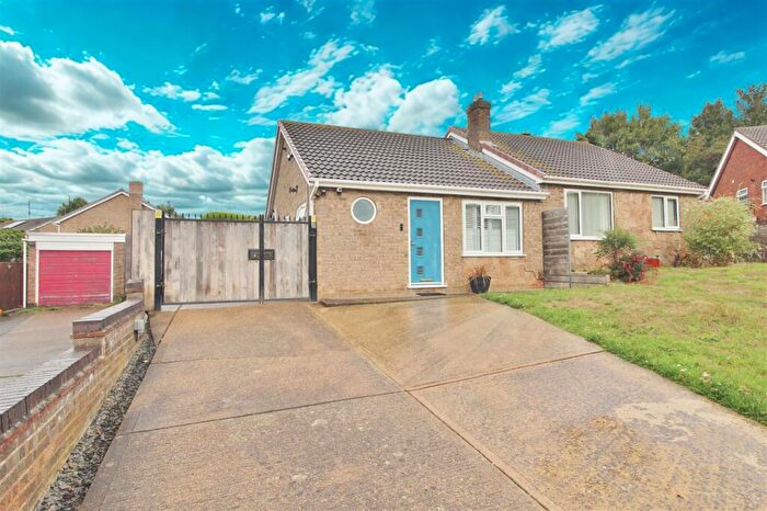 2 Bedroom Semi-Detached Bungalow For Sale In Rochester Drive, Grantham, NG31
