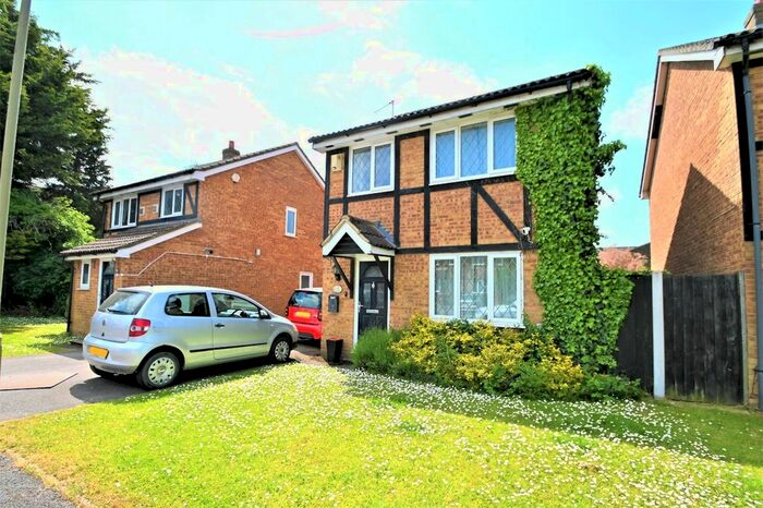 3 Bedroom Detached House To Rent In Ingleside, Colnbrook, Slough, Berkshire, SL3