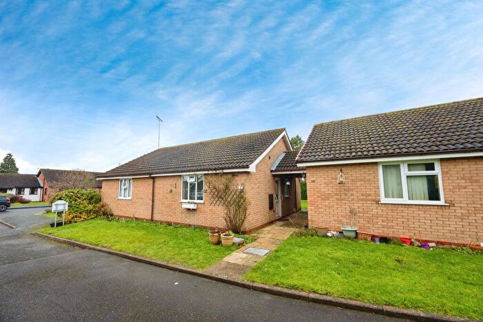 2 Bedroom Flat For Sale In Portershill Drive, Shirley, Solihull, B90