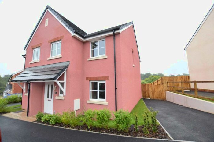 3 Bedroom Semi-Detached House To Rent In Holsworthy, Devon, EX22