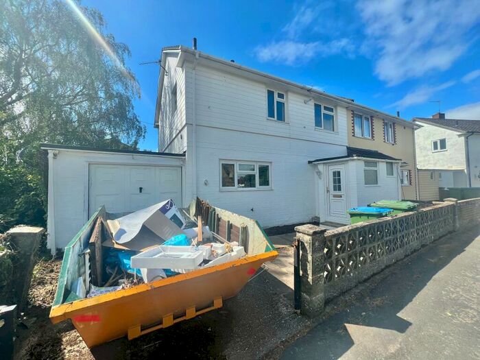 3 Bedroom House To Rent In Fully Booked Viewing Session - Welland Green, Southampton, SO16