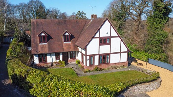 5 Bedroom Detached House For Sale In Pineridge Close, Spital, CH62